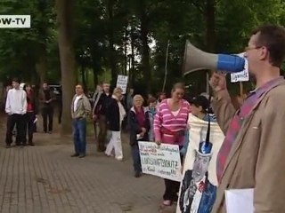 Controversy over Lakeside Walks | People & Politics