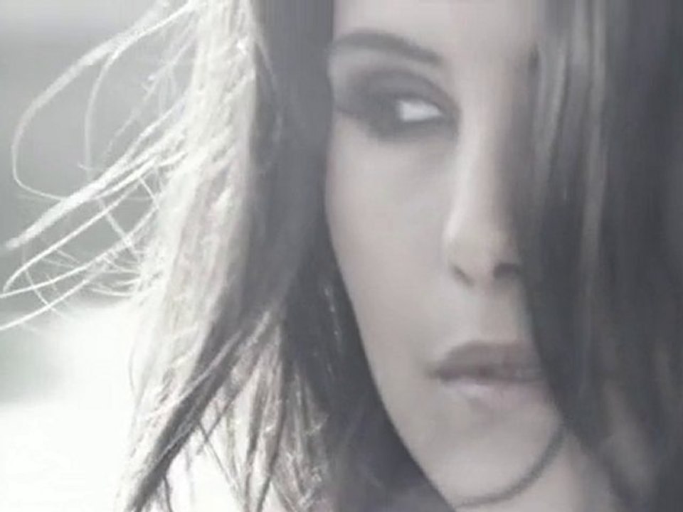 Karine Ferri - Fausse Pub Parfum