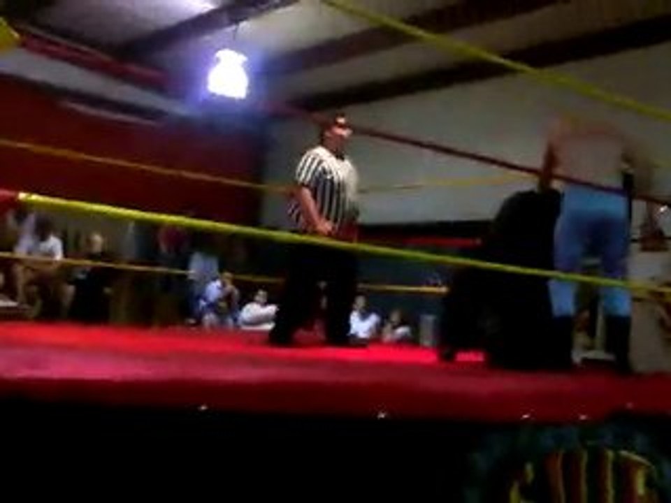 SWF Big Cadillac vs Eric Von Carrot 07-23-2010