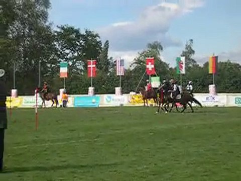 Mounted games 2010 jeu du pneu