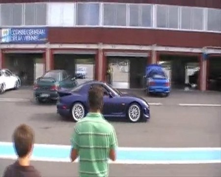 Passage devant les stands sortie JSI Val de Vienne 22.07.10