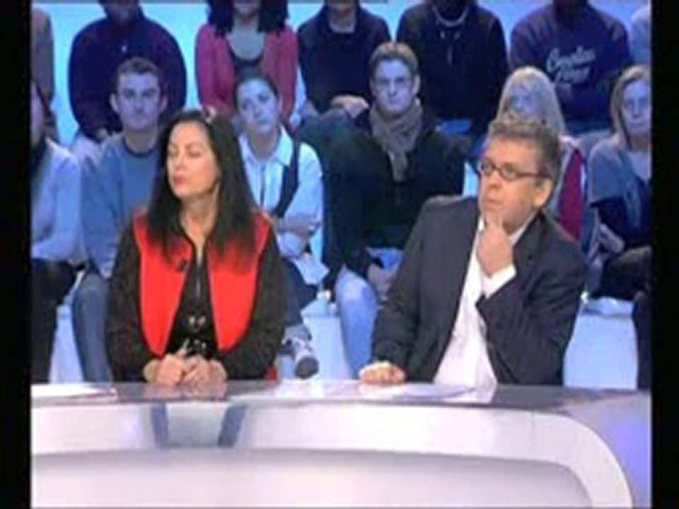 Soral et l'art contemporain : distribution de quenelles