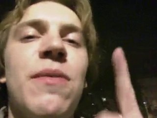 Du débile(s), du lynchage hors public et du tatouage