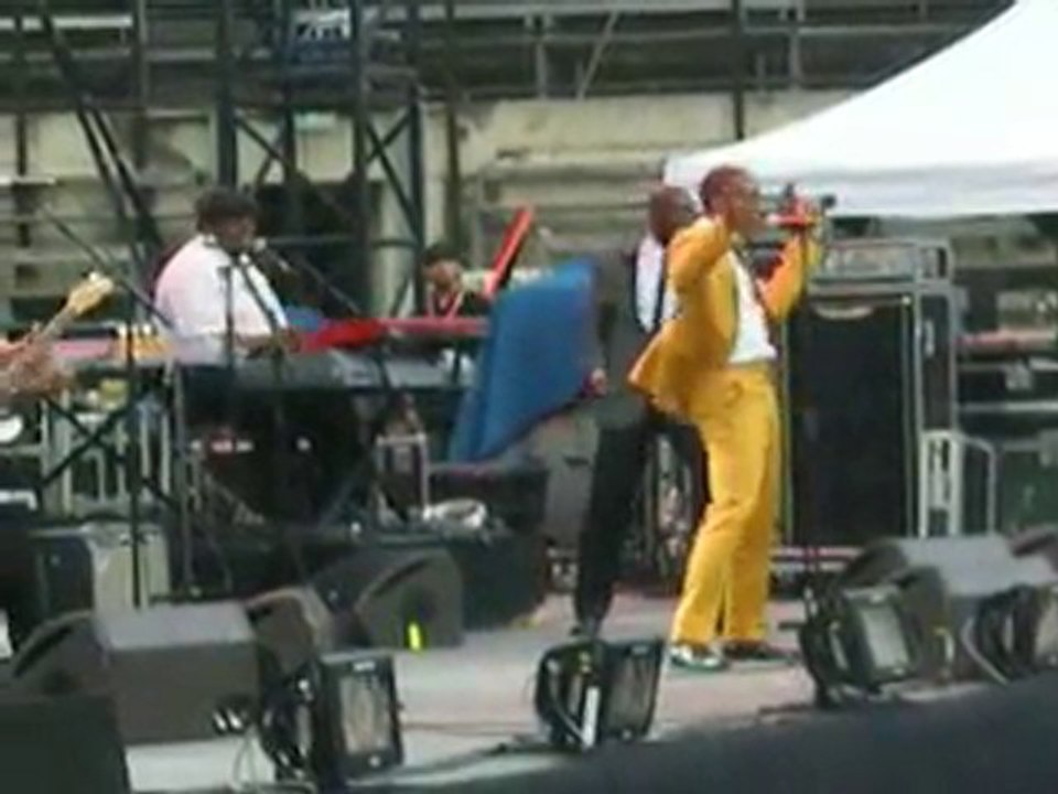 Raphael Saadiq Festival de Nimes aux Arènes 22.07.09