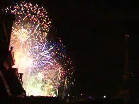 Final feu d'artifice 14 juillet 2010 Paris Tour Eiffel Tower