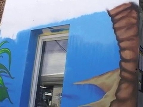 Début d'une Fresque au dépot de bus de Versaille