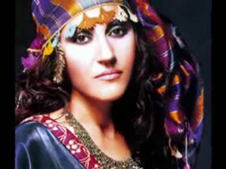 Aynur Doğan bir gönule aşk girince