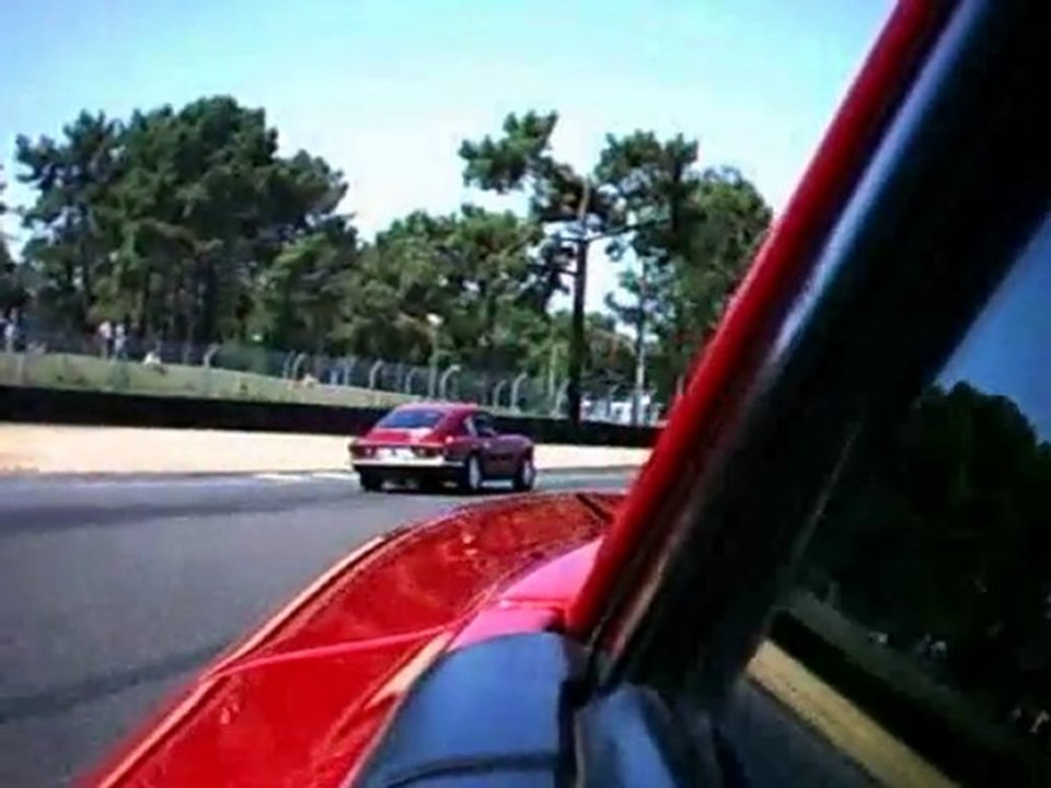 Tour de circuit en MX5 au Mans Classic 2010 (part 1)