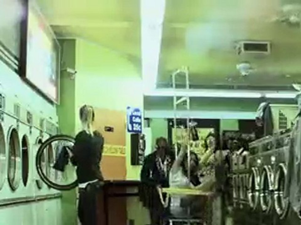 Flo Rida  ft. David - Club Can't Handle Me