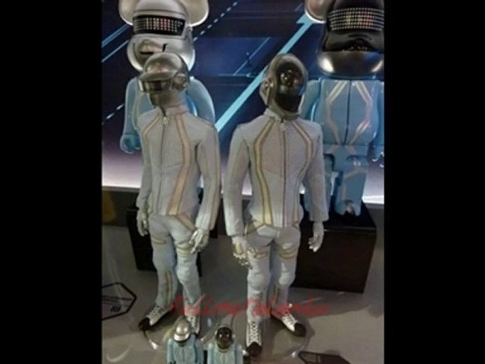 New Daft Punk Tron Legacy Medicoms DAFT PUNKS NEW LOOK!!!