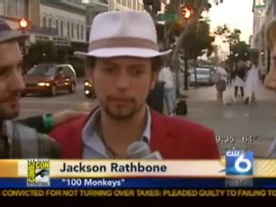 Anna, Cam and 100 Monkeys @ Comic Con 2010 San Diego