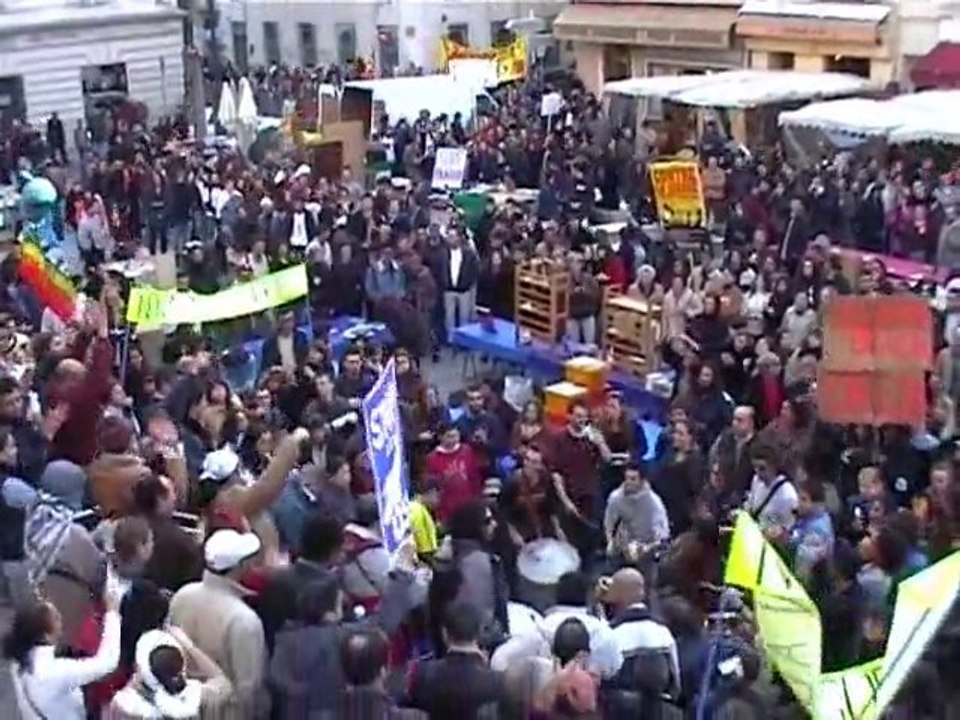 MANIF CONTRE LA GUERRE EN IRAK DANS NICE EN FEVRIER 2003