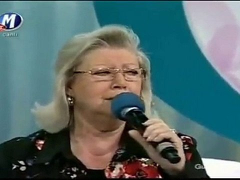 İnci Çayırlı-Unutulmuş ne varsa sevgiden geri kalan