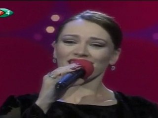 Umut Akyürek £££ BİR GECE ANSIZIN GELEBİLİRİM