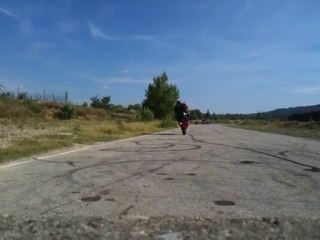 flo rider stoppie