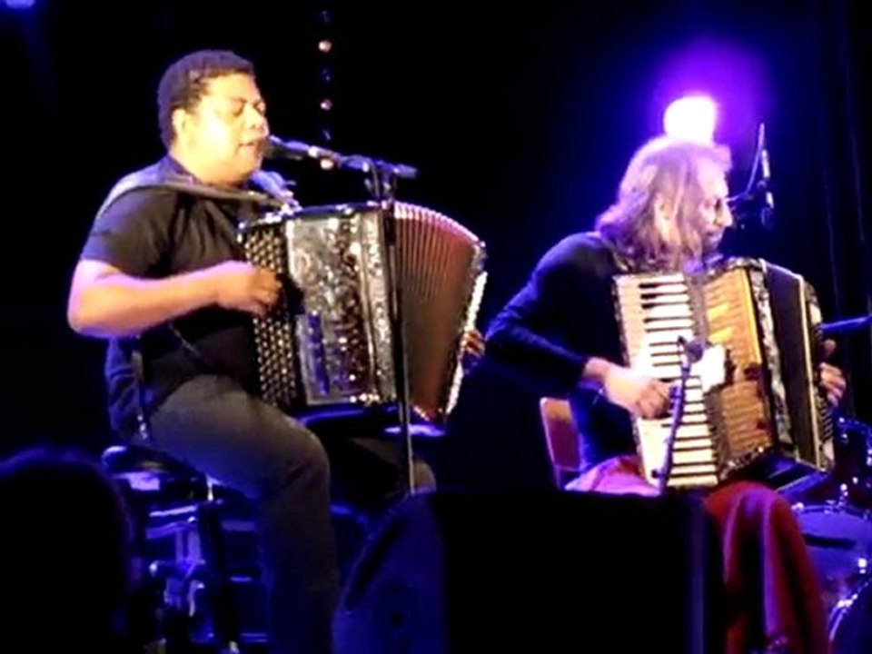 Chango Spasiuk & Régis Gizavo à Magné (86)