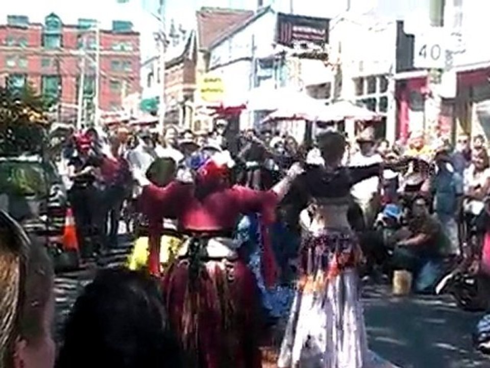 Pedestrian Sunday - Belly Dancing