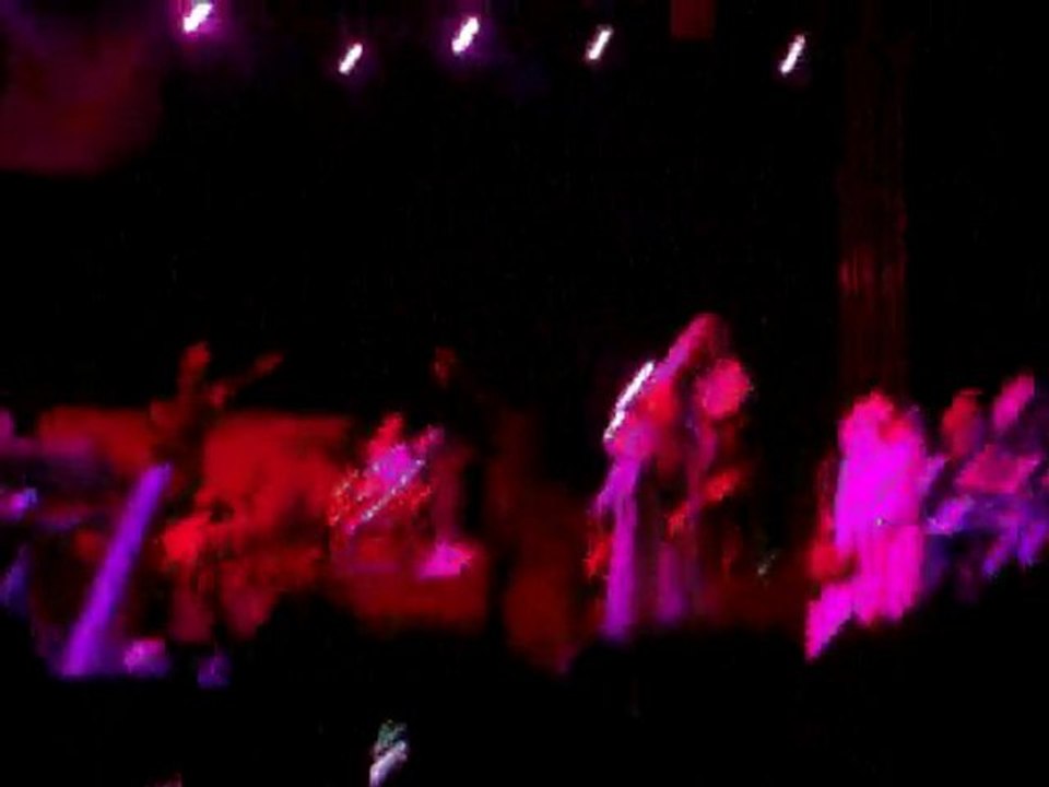 Başkent Üniversitesi / Demet Akalın-Sarhoş (Canlı)