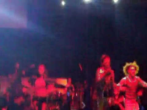 Başkent Üniversitesi / Demet Akalın-Toz Pembe (Veda) (Canlı)