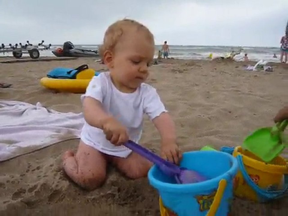 Asalyne sur la plage