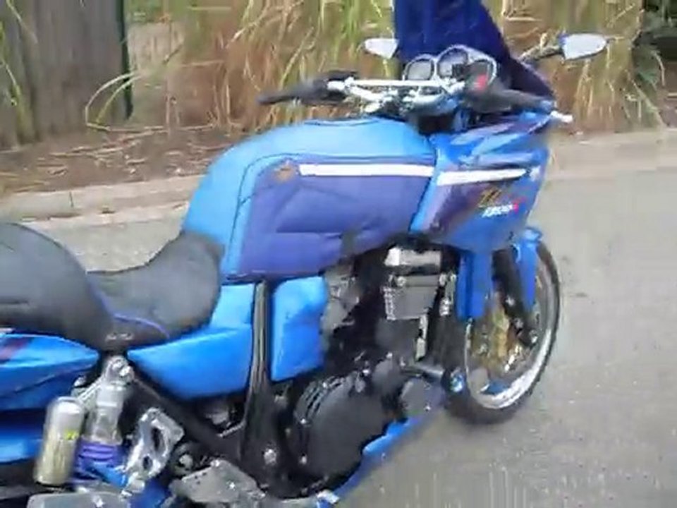 Frétz qui fait joujou