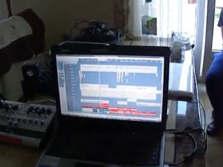 METIS INTELLECKT Feat NAESSAYE  : " DIEU EXISTE "  ( 2010 )