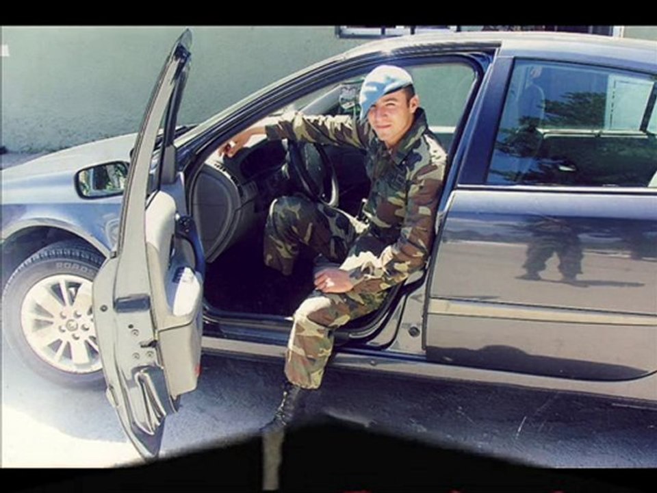 Mehmet Aslan - Gözlerinde Esir Kaldım