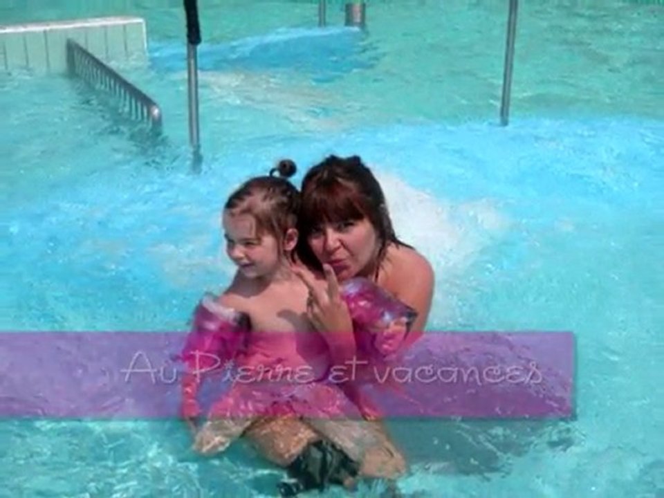 Zelie en vacances à Fort Mahon avec Nanou et Marraine