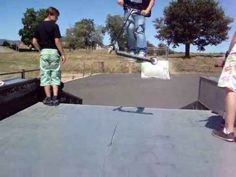 video 2010 Issoire White Vadore Crew Skate show