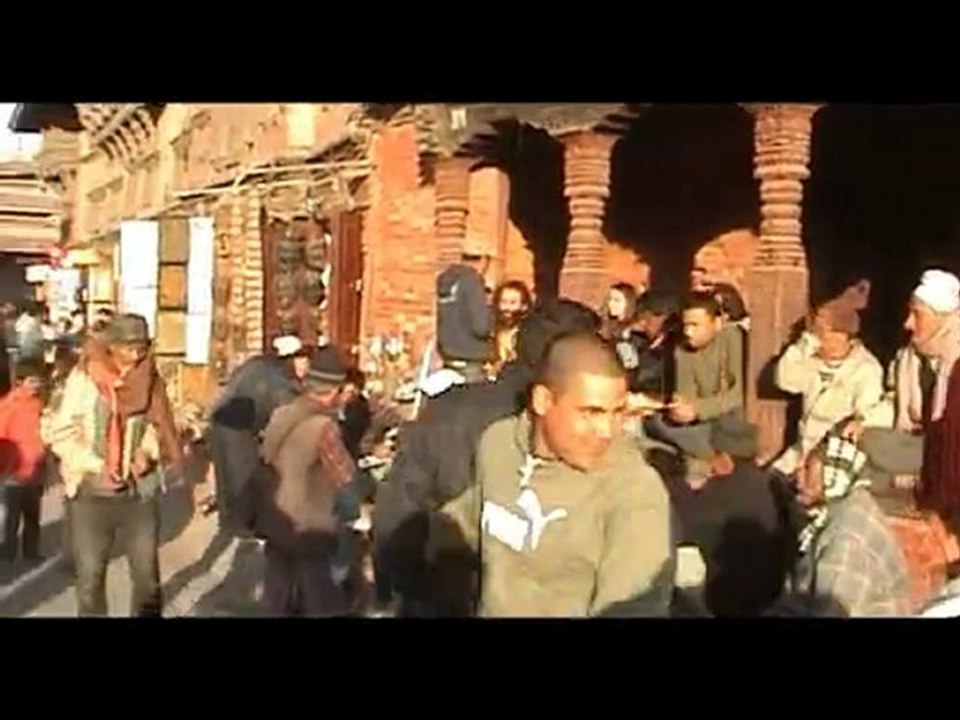 NEPAL EXPRESS LE FILM  SUITE