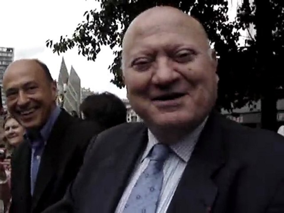 PASSAGE DU TOUR DE FRANCE A ISSY LES MOULINEAUX