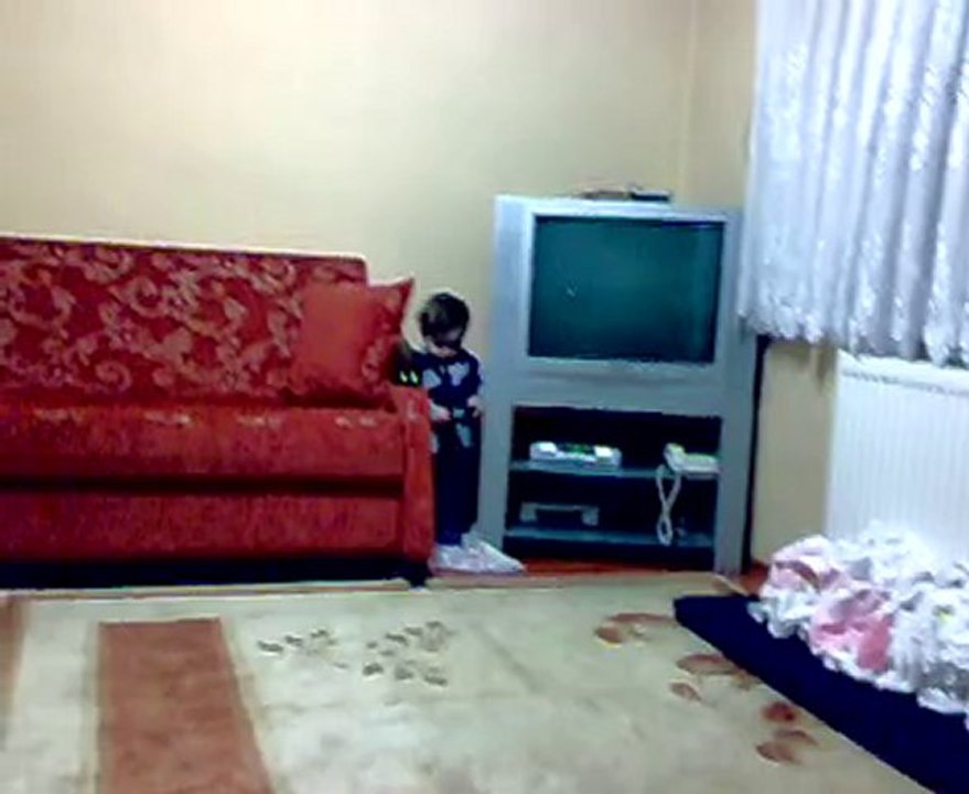 27022010275