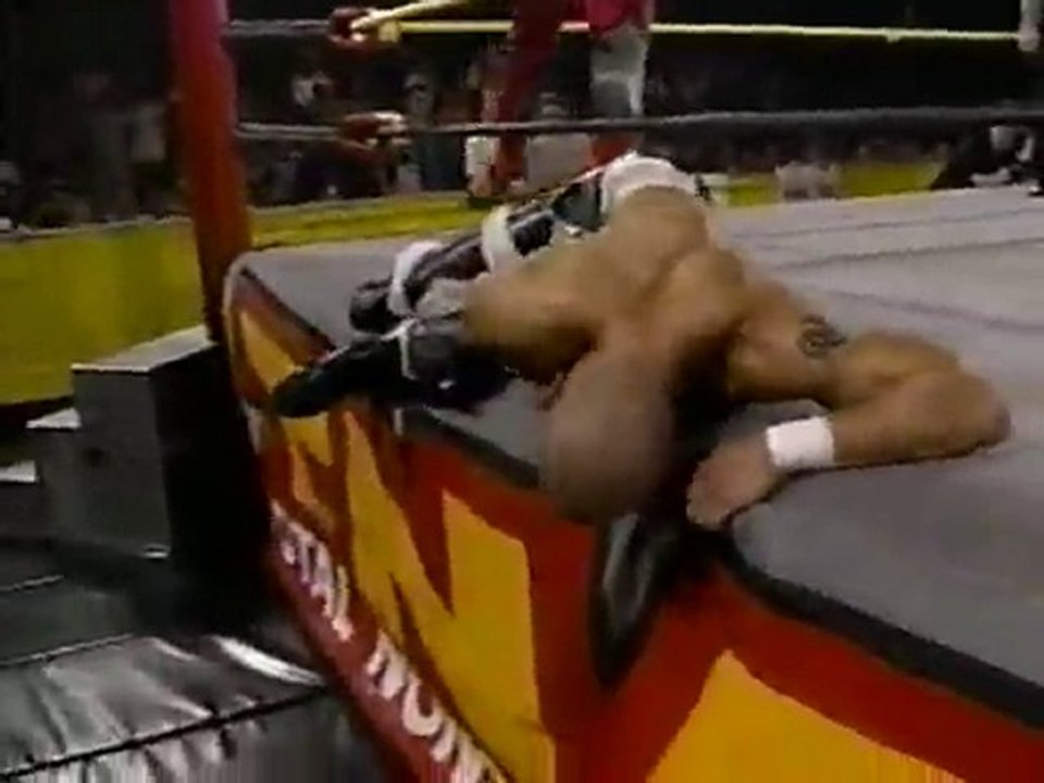 Kaval (Low Ki) vs Amazing Red vs Maximo Brothers