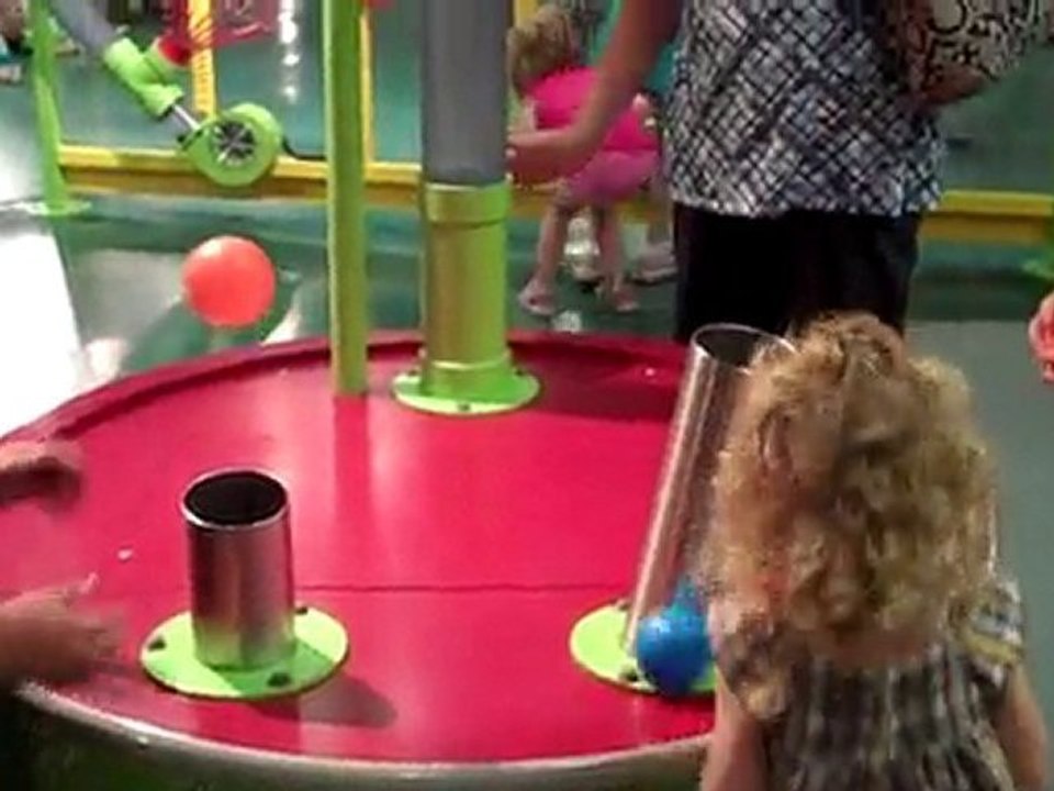 Alyssa au children's museum de Omaha