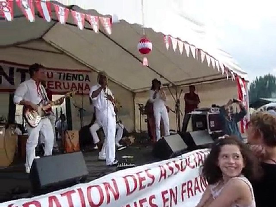 chinchivi  fiesta del peru 2010