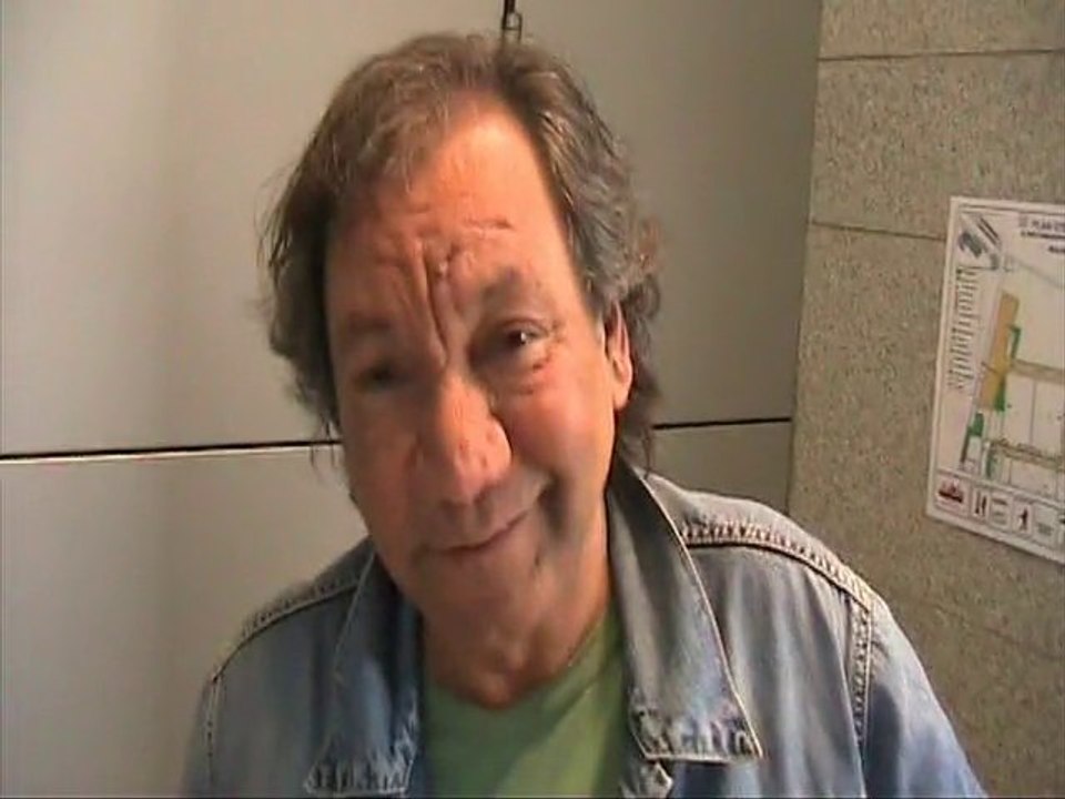 "Je voulais engager Carla Bruni"