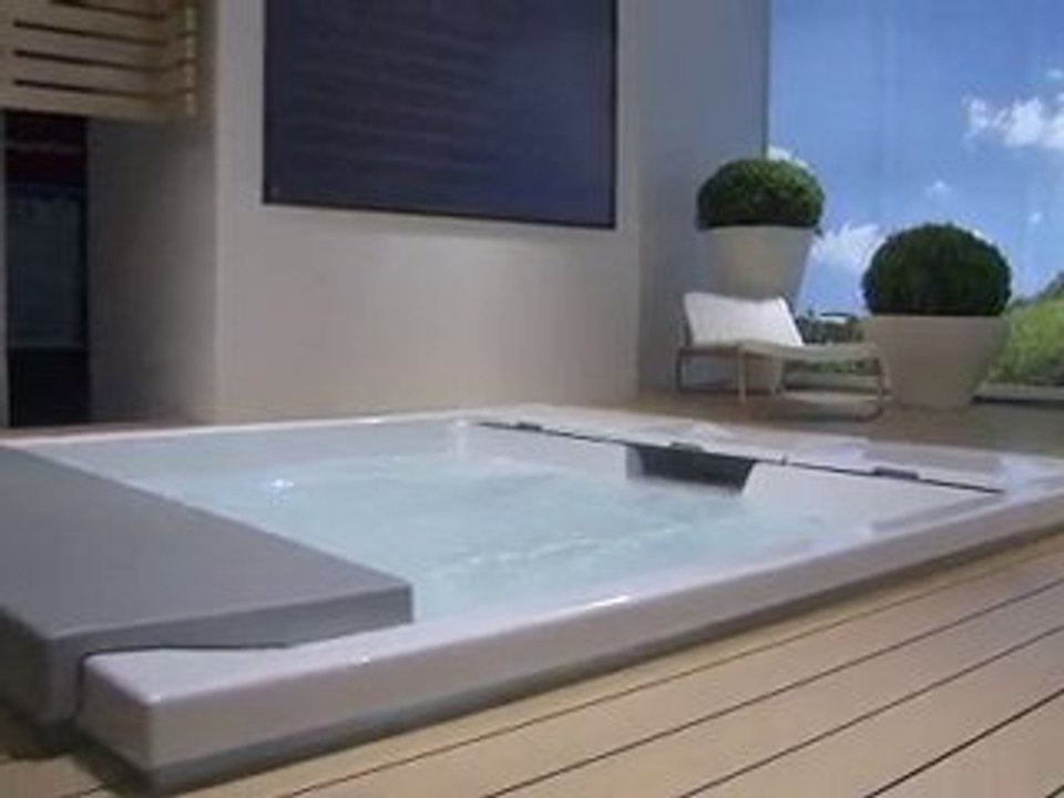 Baignoire Teuco Seaside 640, avec salle de bain design MONTANARO