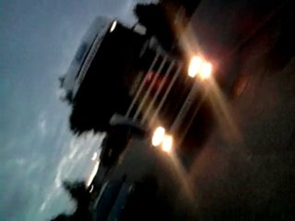 Charly ki recule sr le parking