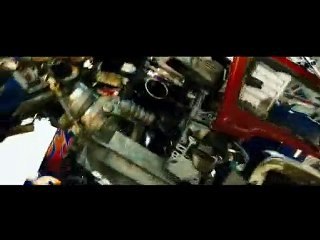montage video de la métamorphose des transformers