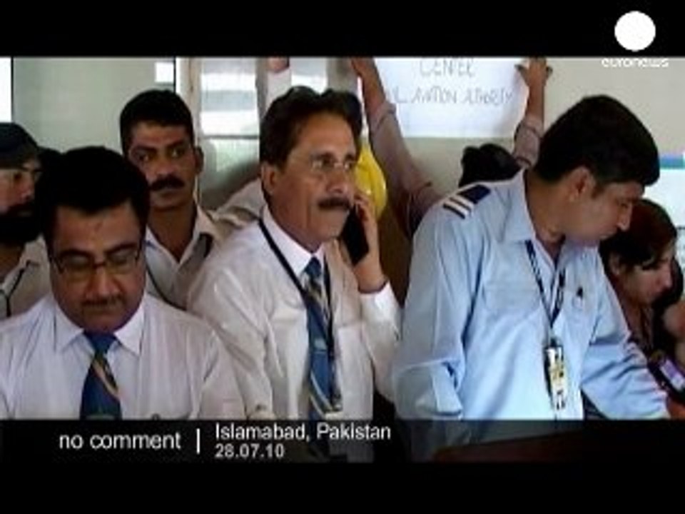 No survivors in Pakistan plane crash - no comment