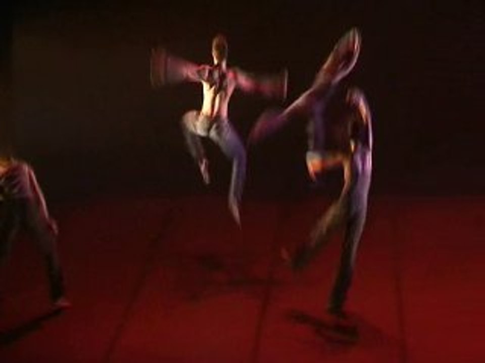 Ruban d'eau  - Spectacle de la compagnie Moebius