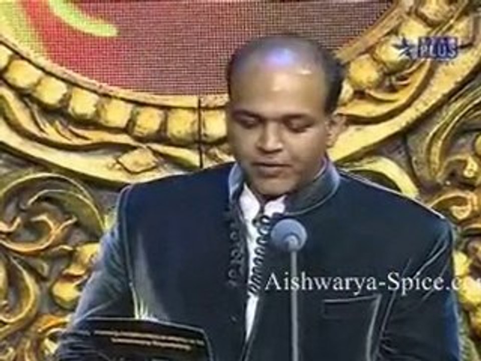 Aishwarya Rai Bachchan-IIFA Female Achiever-2009