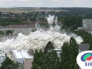 Implosion de la Tour Bleue - 29 juillet 2010, 11h