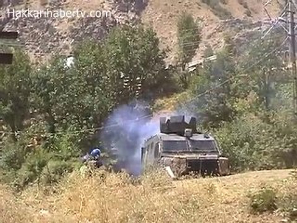 Hakkari ilçelerinde olaylar bitmiyor