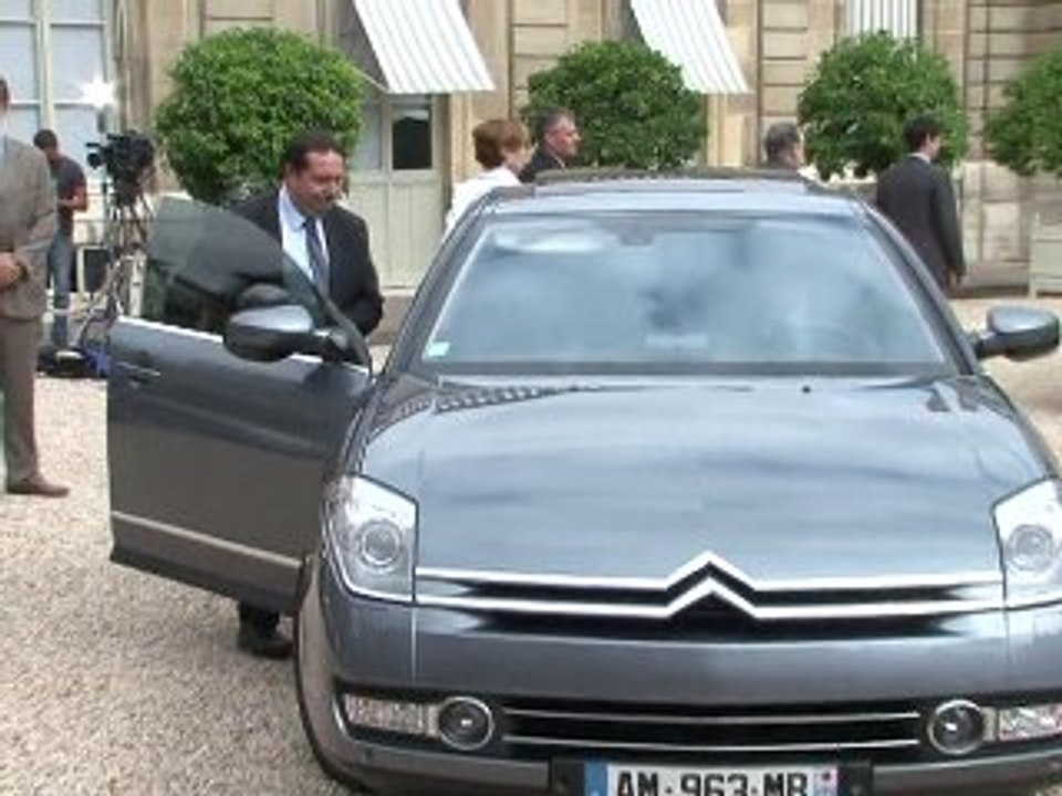 Affaire Bettencourt: Eric Woerth longuement interrogé