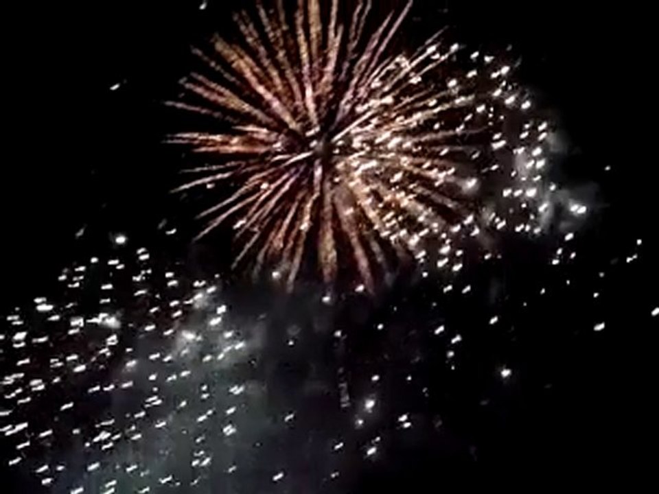 17 07 2010 FEU D 'ARTIFICE PONT DE PUTEAUX (2ème partie)
