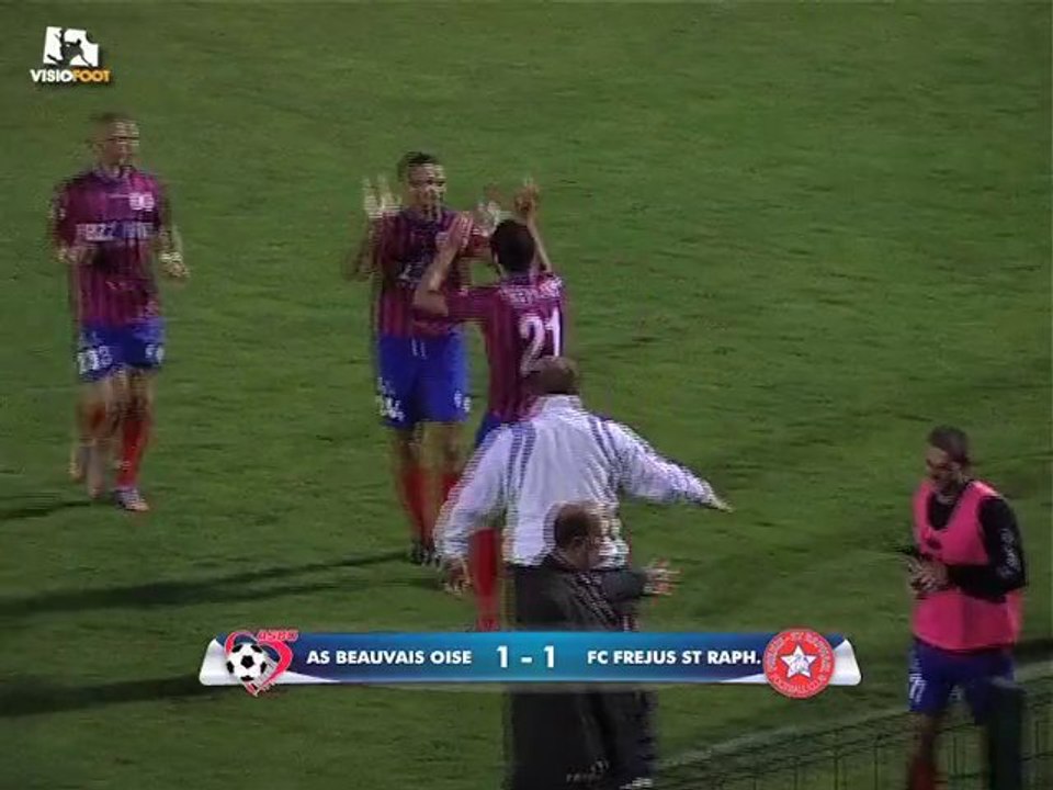AS Beauvais Oise 1- Etoile FC Frejus St Raphaël (07/08/2010)