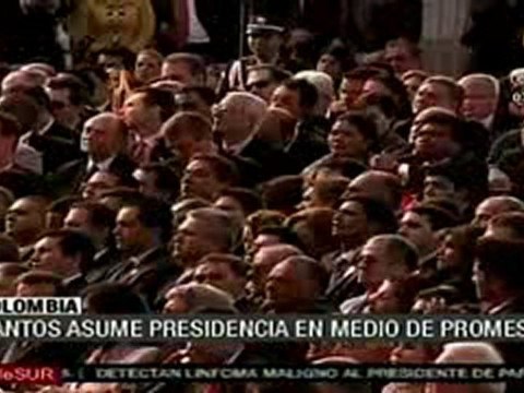 Santos asumió como presidente de Colombia, descartó guerra