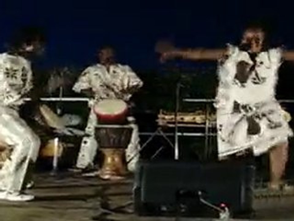 Maclas (42) - concert de musique africaine groupe Dembélé