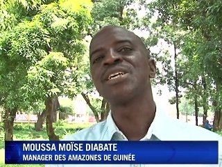 Les Amazones de Guinée, orchestre militaire de choc